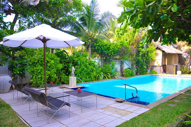  Shunyata Villa Sri Lanka der ionisierte Pool //ayurveda.reisen